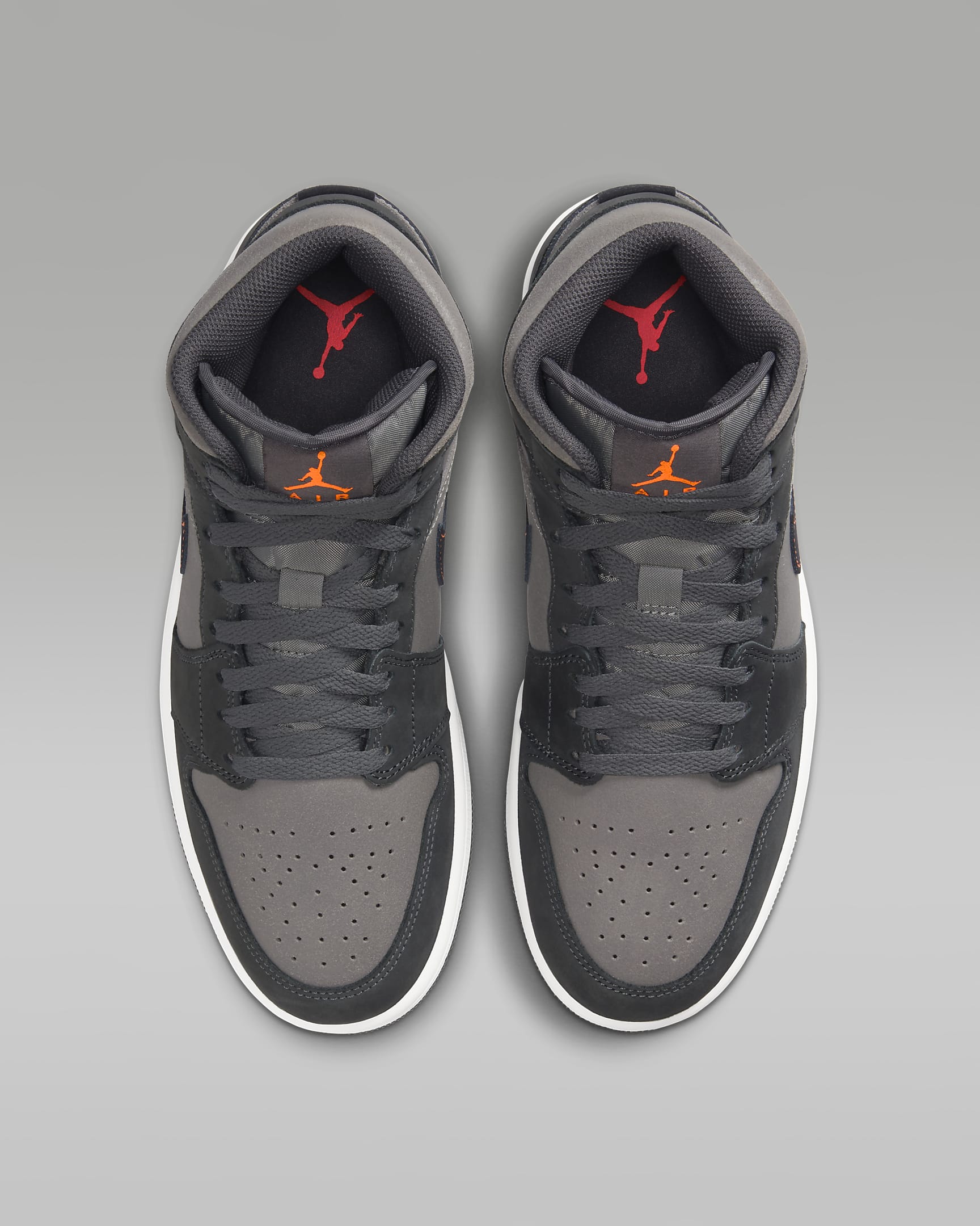 air-jordan-1-mid-se-shoes-0KTbxs3